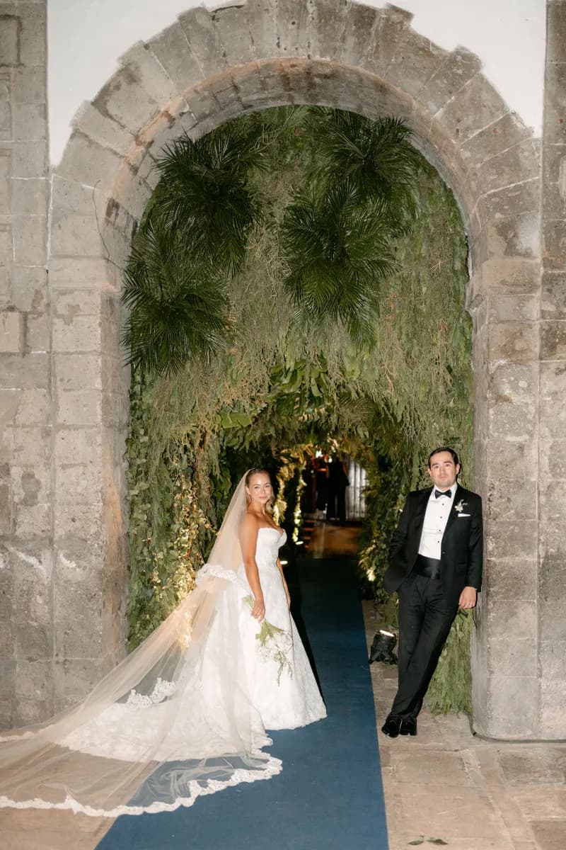 Sunday Tan bridal spray tan client - wedding photo 10