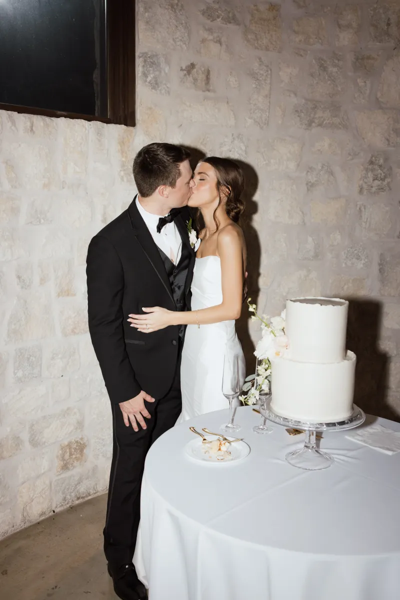 Sunday Tan bridal spray tan client - wedding photo 35