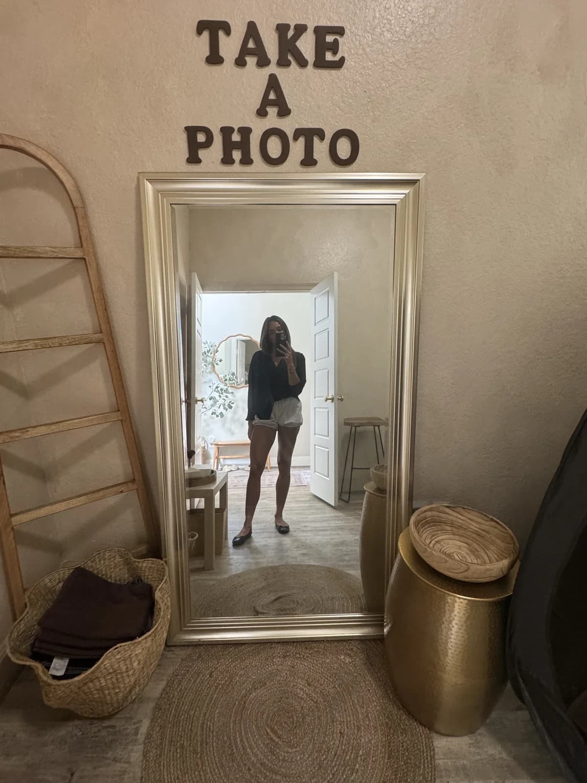 Sunday Tan studio mirror